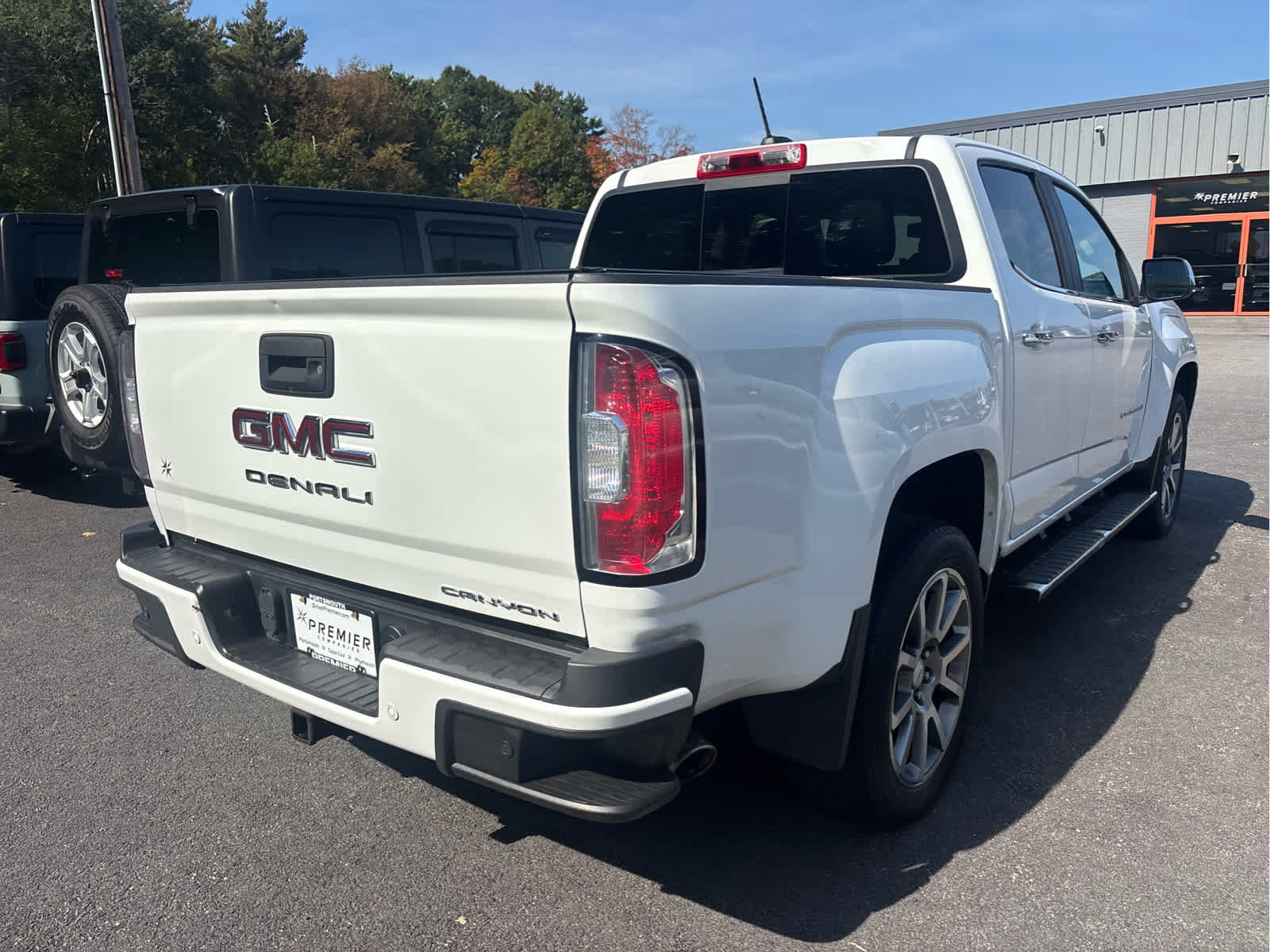 Used 2021 GMC Canyon Denali AWD/4WD image 2