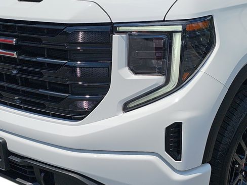 Used 2023 GMC Sierra 1500 Elevation AWD/4WD image 28