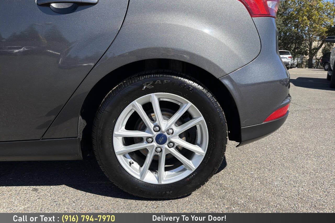 Used 2015 Ford Focus SE FWD image 10