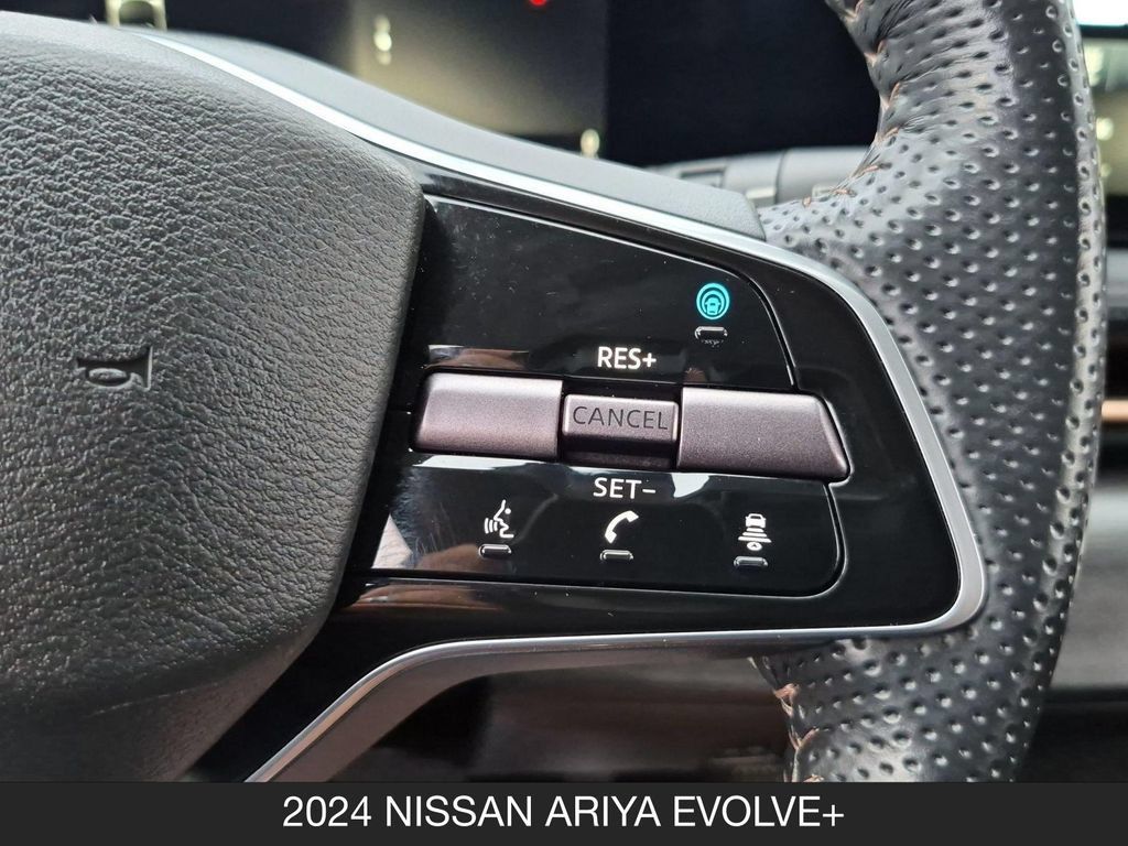 Used 2024 Nissan Ariya FWD image 19