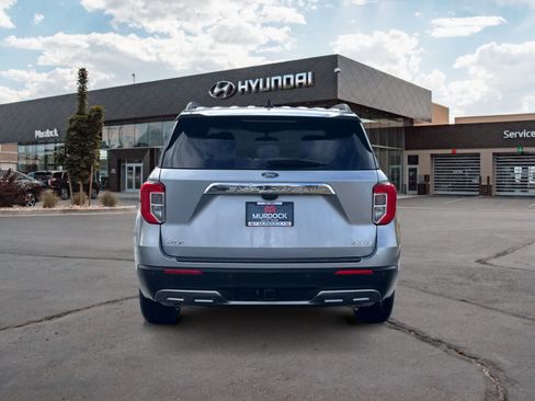 Used 2023 Ford Explorer XLT w/ Equipment Group 202A image 4