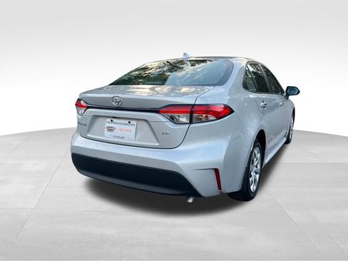 Used 2025 Toyota Corolla LE image 5