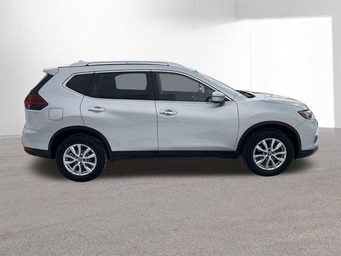 Used 2020 Nissan Rogue SV image 31