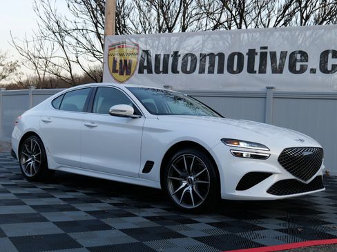 Used 2023 Genesis G70 2.0T image 2