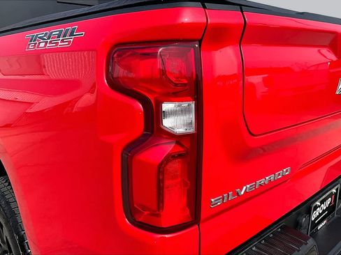 Used 2021 Chevrolet Silverado 1500 LT Trail Boss w/ Convenience Package II AWD/4WD image 52