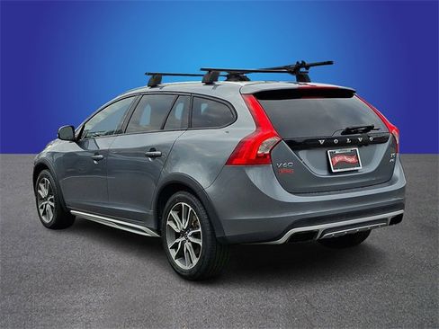 Used 2016 Volvo V60 T5 Cross Country w/ Convenience Package image 6
