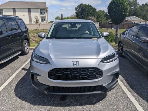 Used 2023 Honda HR-V LX image 2