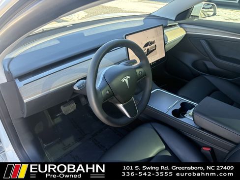 Used 2023 Tesla Model 3 Standard Range image 8