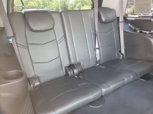 Used 2015 Cadillac Escalade Premium AWD/4WD image 17