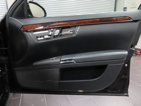 Used 2008 Mercedes-Benz S 63 AMG image 12