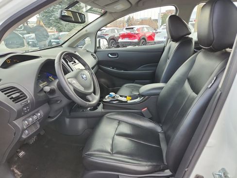 Used 2017 Nissan Leaf SL image 11