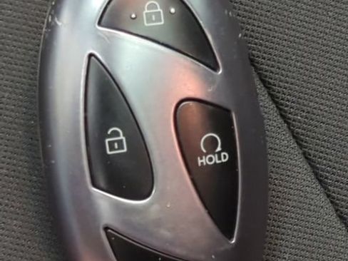 Used 2025 Hyundai Elantra SEL FWD image 12