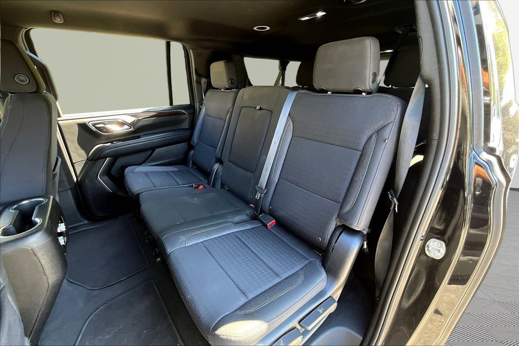 Used 2024 GMC Yukon XL SLE AWD/4WD image 24