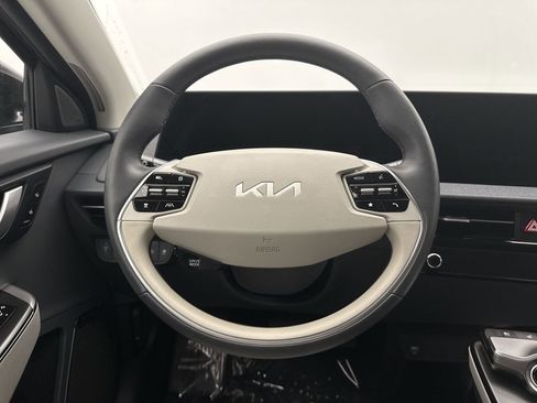 Used 2024 Kia EV6 Wind image 12