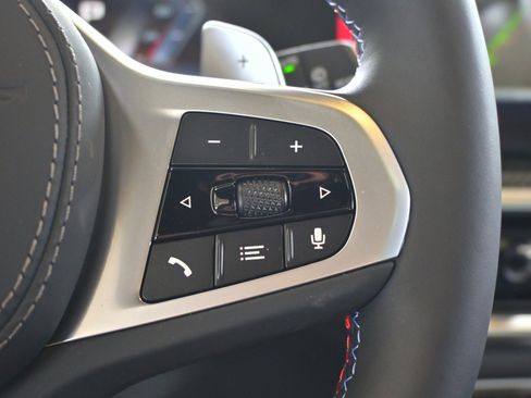 New 2025 BMW X7 M60i w/ Executive Package image 21