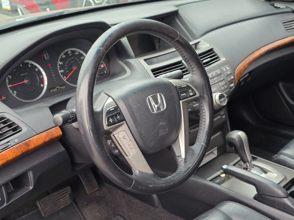 Used 2011 Honda Accord EX-L image 11