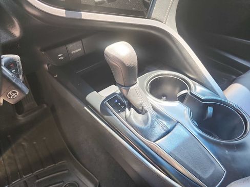 Used 2019 Toyota Camry LE FWD image 24