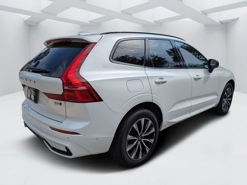 Used 2023 Volvo XC60 B5 Plus AWD/4WD image 3