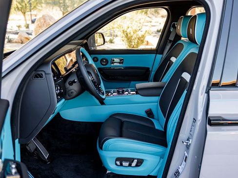 Certified 2025 Rolls-Royce Cullinan Black Badge image 25