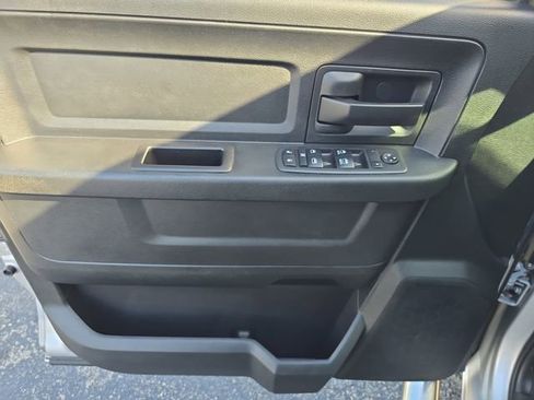 Used 2017 RAM 1500 Express image 15