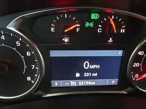 Used 2024 GMC Terrain SLT AWD/4WD image 18