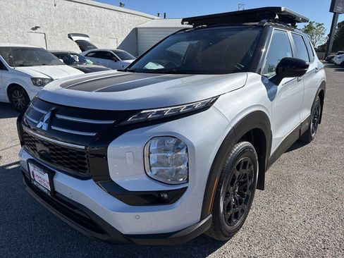 New 2026 Mitsubishi Outlander AWD image 4