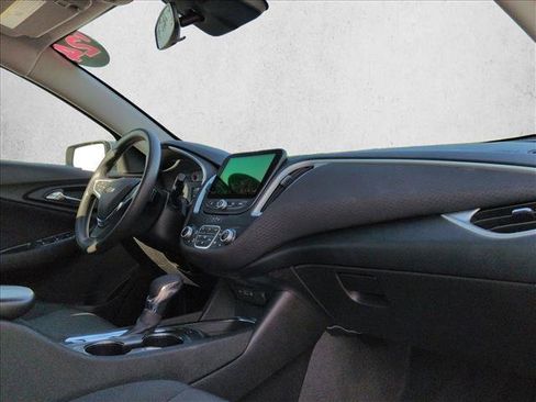 Used 2024 Chevrolet Malibu LT FWD image 29