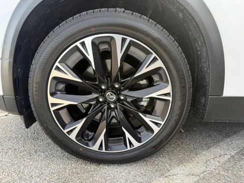 Used 2024 MAZDA CX-90 Plug-In Hybrid w/ Premium Plus image 10