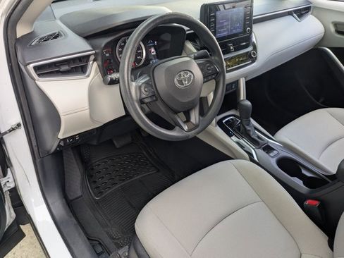 Used 2022 Toyota Corolla Cross L AWD/4WD image 17