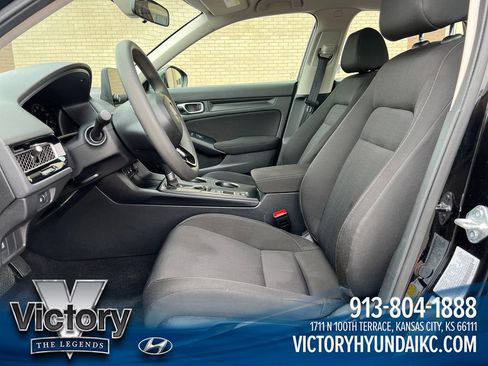 Used 2025 Honda Civic LX image 9