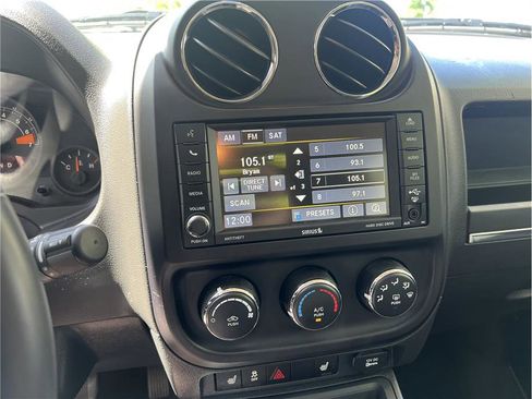 Used 2015 Jeep Patriot High Altitude AWD/4WD image 15