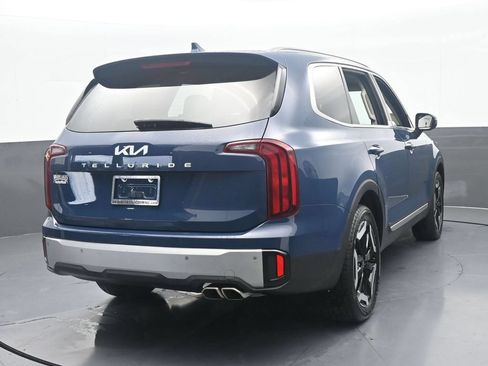 Used 2024 Kia Telluride S w/ S Sunroof Package FWD image 5