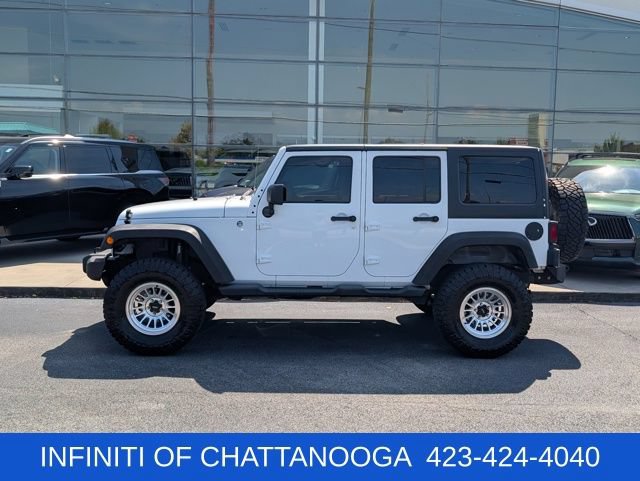 Used 2012 Jeep Wrangler Unlimited Sport AWD/4WD image 2