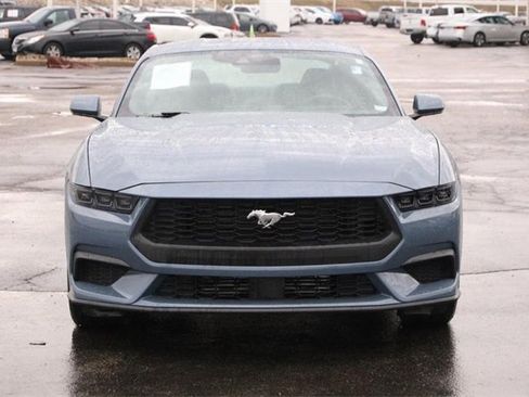 Used 2025 Ford Mustang Coupe image 4