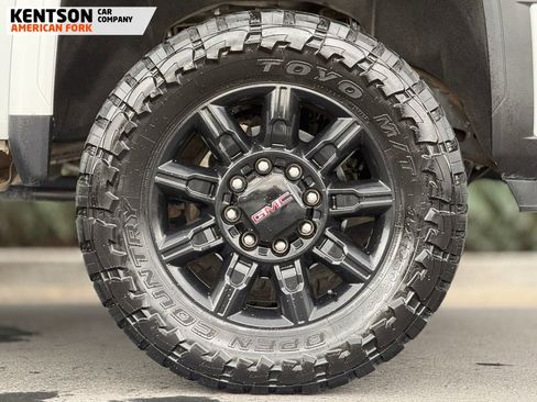 Used 2024 GMC Sierra 2500 AT4 w/ AT4 Premium Plus Package AWD/4WD image 13
