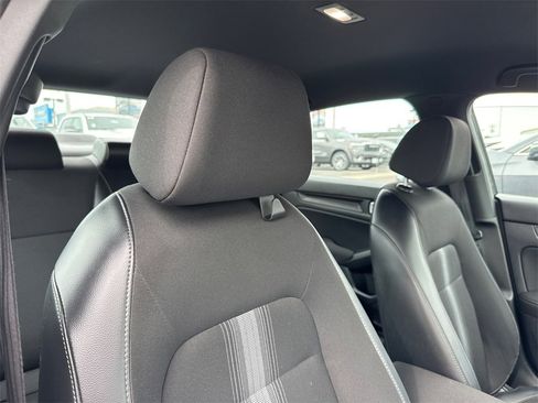 Used 2023 Honda Civic Sport image 14