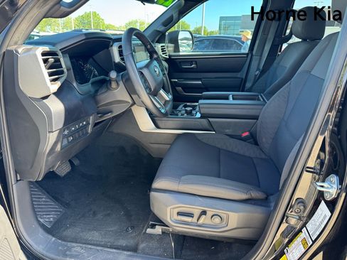 Used 2025 Toyota Tundra SR5 AWD/4WD image 10