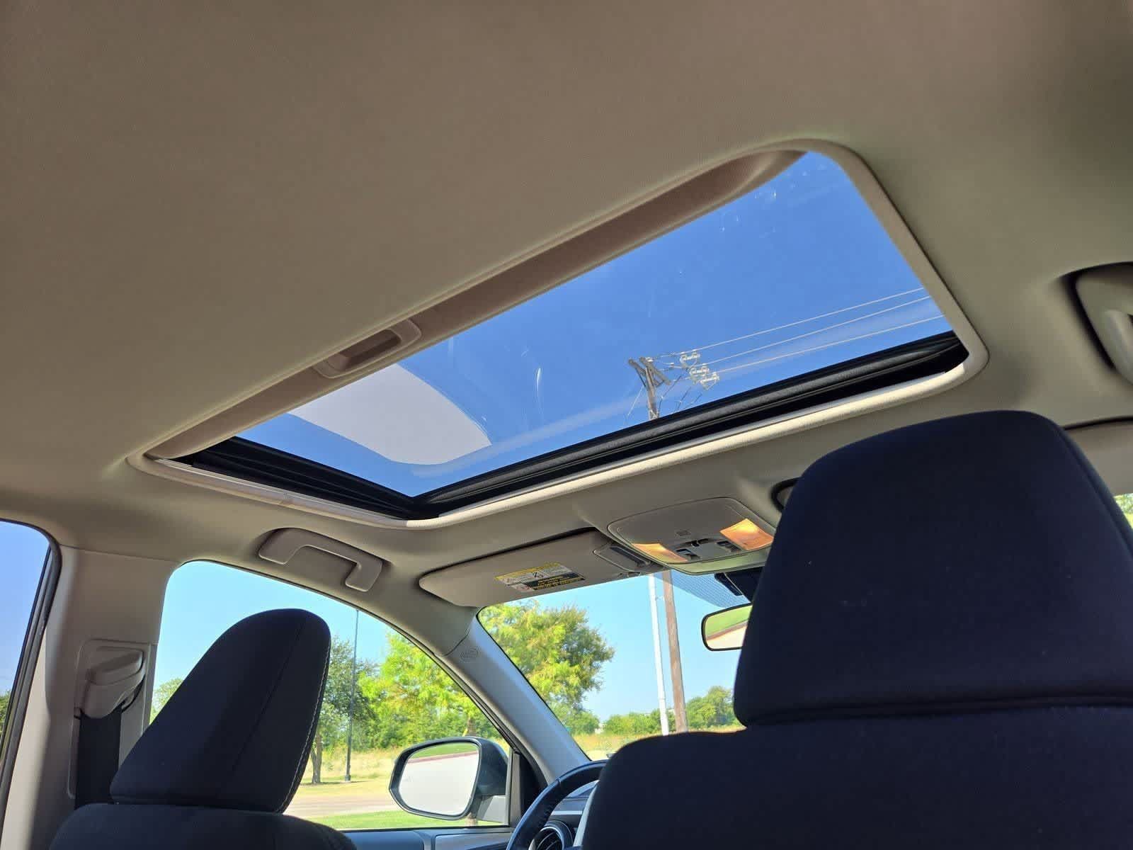 Used 2018 Toyota RAV4 XLE FWD image 21