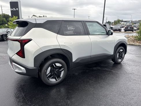 New 2027 Kia Seltos LX AWD/4WD image 4