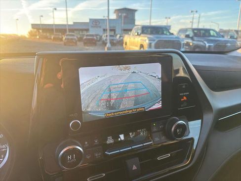 Certified 2023 Toyota Highlander LE image 24