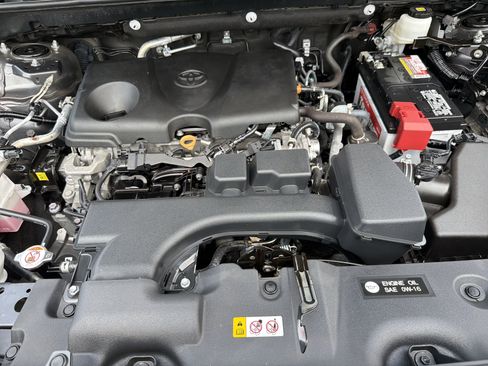 Certified 2024 Toyota RAV4 XLE FWD image 22