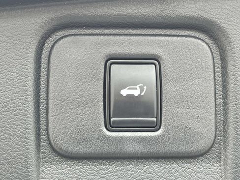 Used 2023 Nissan Murano Platinum w/ Cargo Package image 12