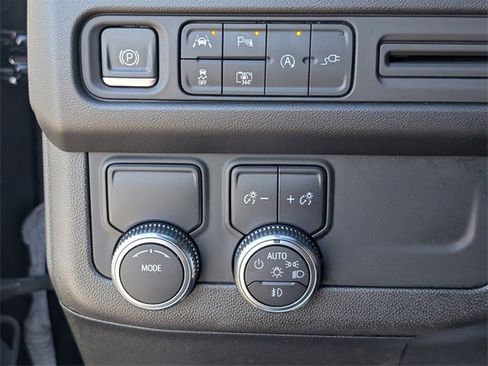 Used 2022 GMC Yukon XL SLT w/ SLT Luxury Package image 23