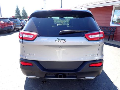 Used 2016 Jeep Cherokee Limited w/ Luxury Group AWD/4WD image 5