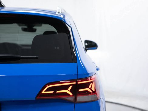 Used 2023 Volkswagen Taos SE image 35