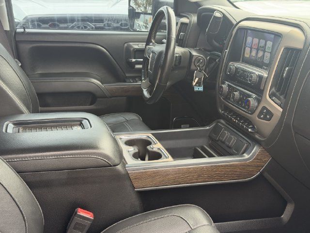 Used 2017 GMC Sierra 2500 Denali w/ Duramax Plus Package AWD/4WD image 9