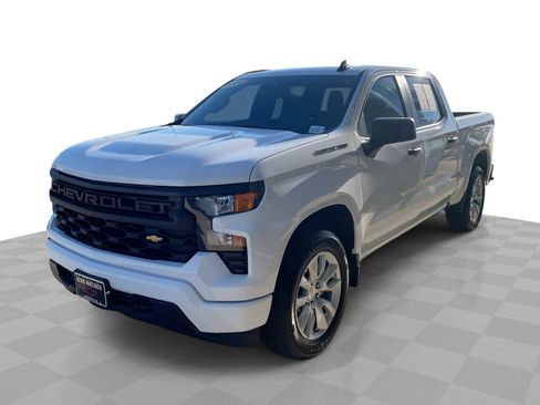 Used 2024 Chevrolet Silverado 1500 Custom image 1
