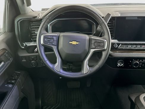 Used 2023 Chevrolet Silverado 1500 LT image 17