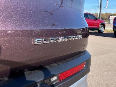 New 2026 GMC Acadia Elevation image 14