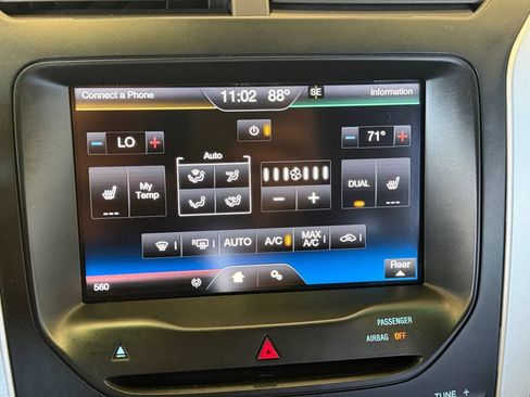Used 2015 Ford Explorer XLT w/ Equipment Group 202B FWD image 22